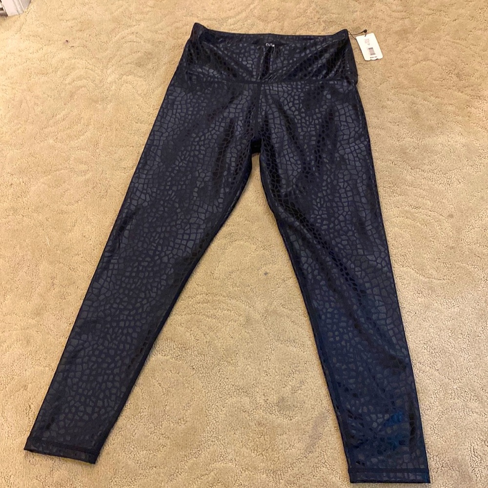 NWT Leggings Size Medium